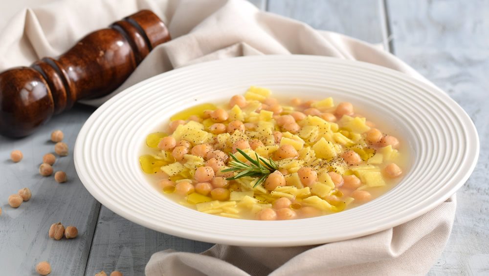 Pasta e ceci al rosmarino